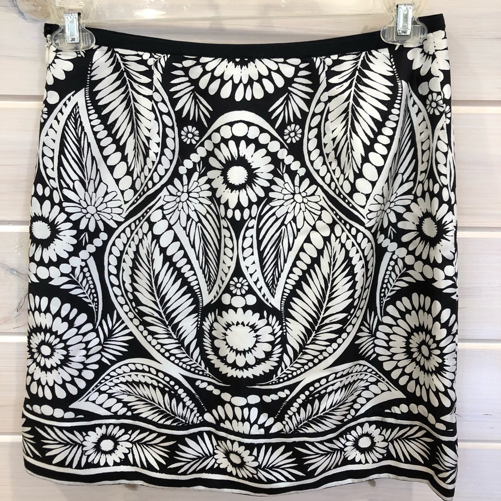 100% Silk Black & White Floral Skirt